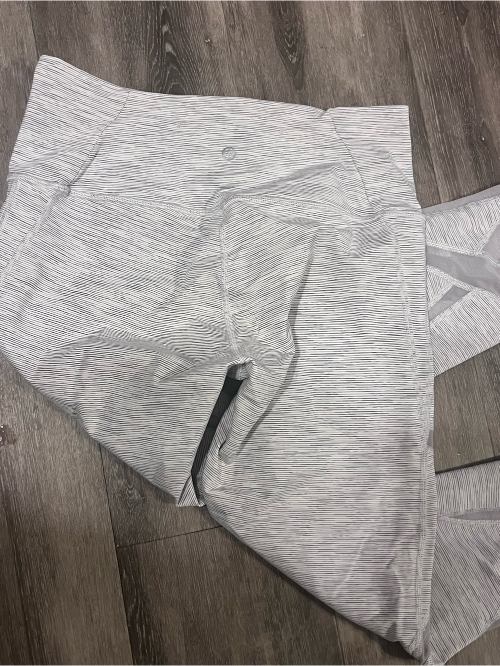 Lululemon Leggings - gray with mesh cutouts - Picture 4 of 4